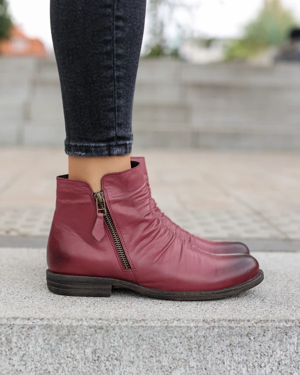 Czerwone botki damskie skórzane na zamek 3