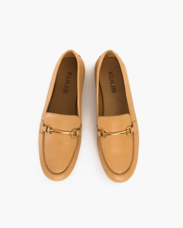 Beżowe mokasyny damskie ze skóry licowej z klamrą 3