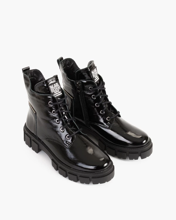 Czarne trzewiki damskie lakierowane 3