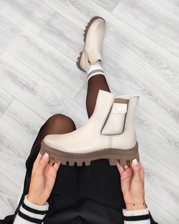 Jasnobeżowe botki ze skóry ekologicznej