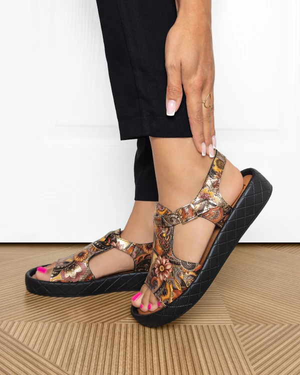Kolorowe sandały damskie skórzane z motywem kwiatowym