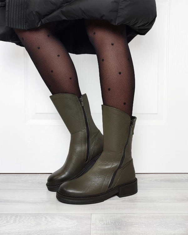 Oliwkowe botki skórzane