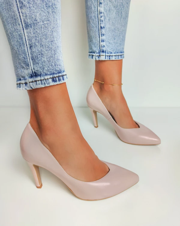 Różowe czółenka damskie skórzane