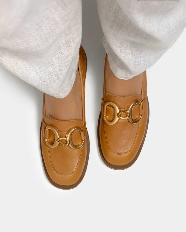 Rude mokasyny damskie z naturalnej skóry licowej na niskim obcasie