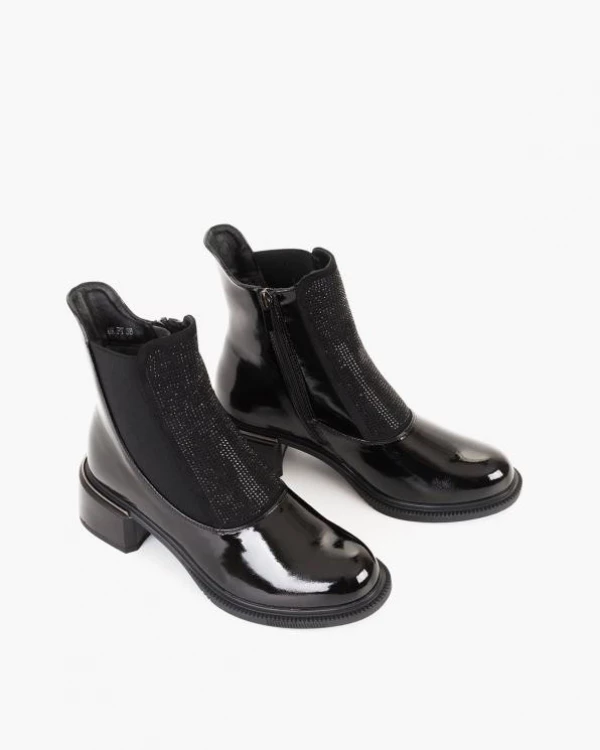 Czarne botki damskie ze skóry ekologicznej na klocku 5