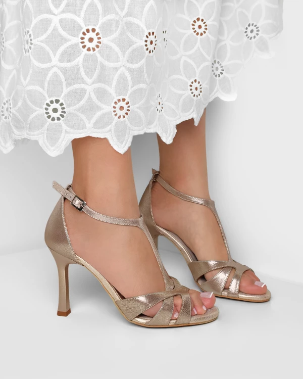 Złote sandały damskie skórzane na szpilce